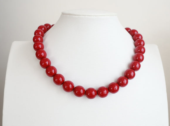 Kaklarota no Bohēmijas sarkana stikla