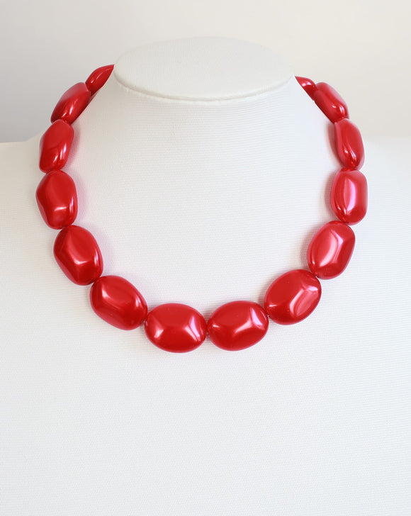 Kaklarota no Bohēmijas sarkana stikla