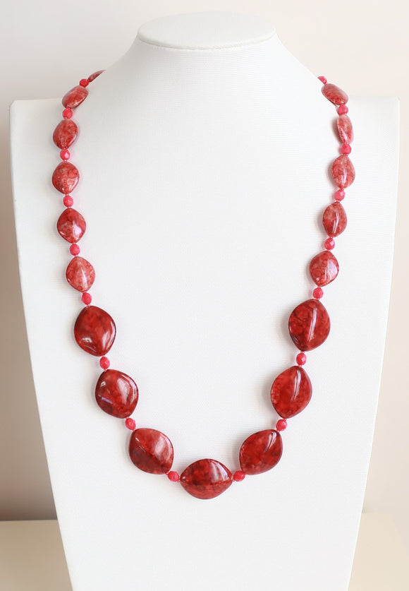 Kaklarota no Bohēmijas sarkana stikla